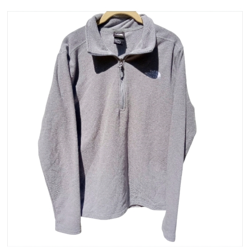 4/$10 The North Face Men's 1/4 Zip-Up Pull Over Sweater in Light Gray Size Small